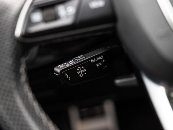 cruise control adaptief met Stop&Go cruise control adaptief met Stop&Go