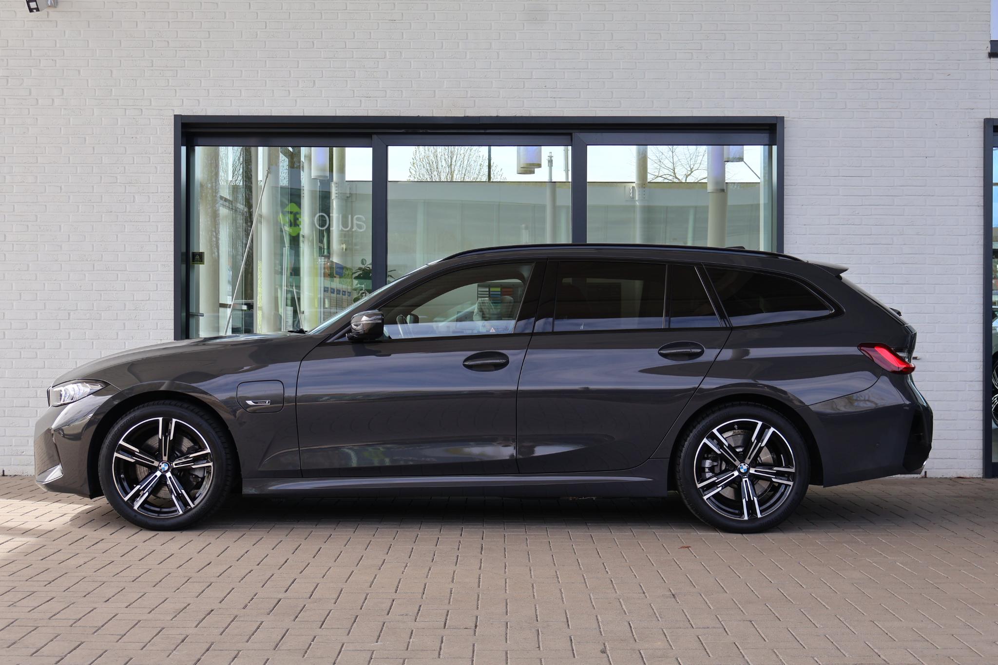BMW 3-serie Touring 330e - Afbeelding 5
