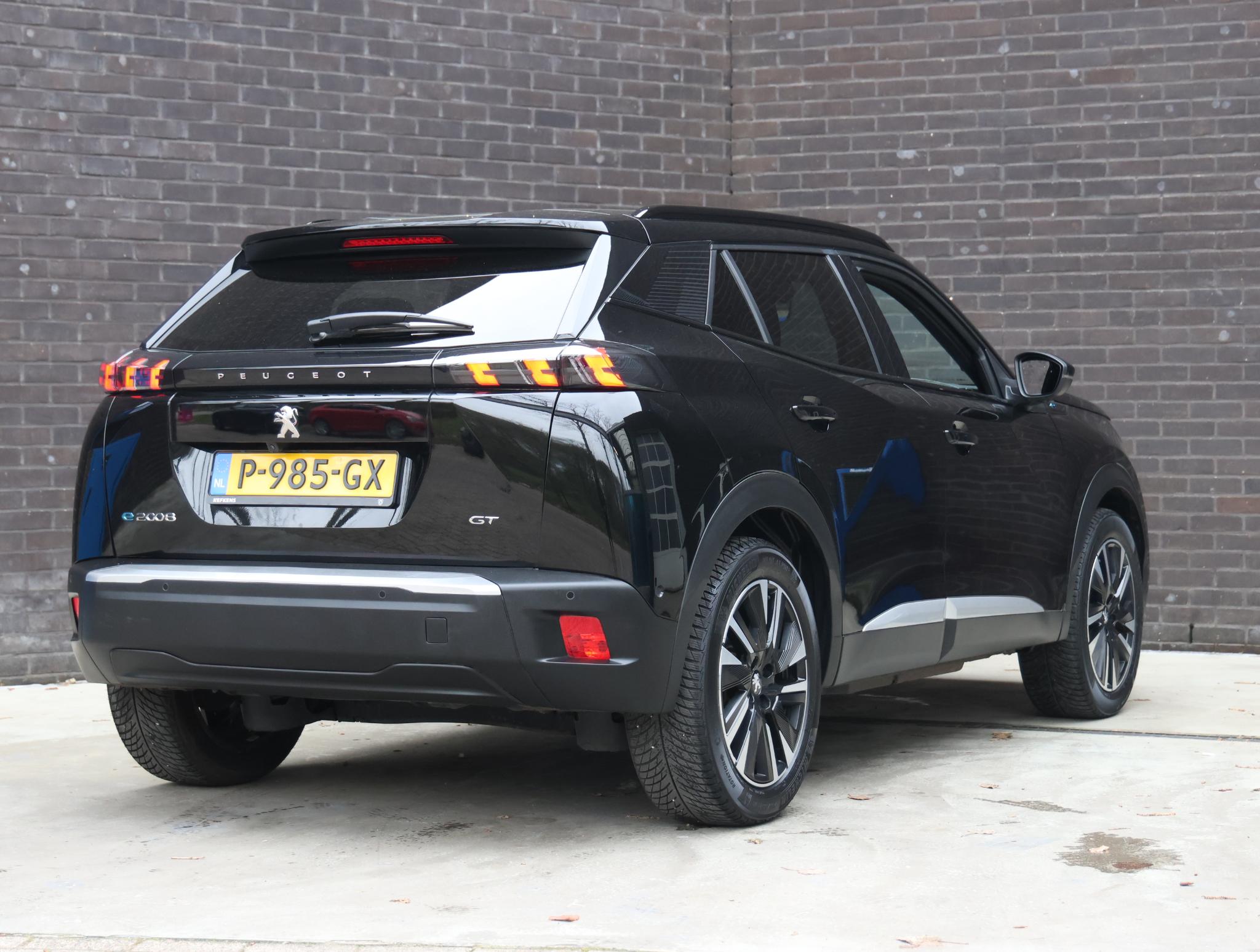 Peugeot e-2008 SUV GT Pack 50kWh 136pk - Afbeelding 3