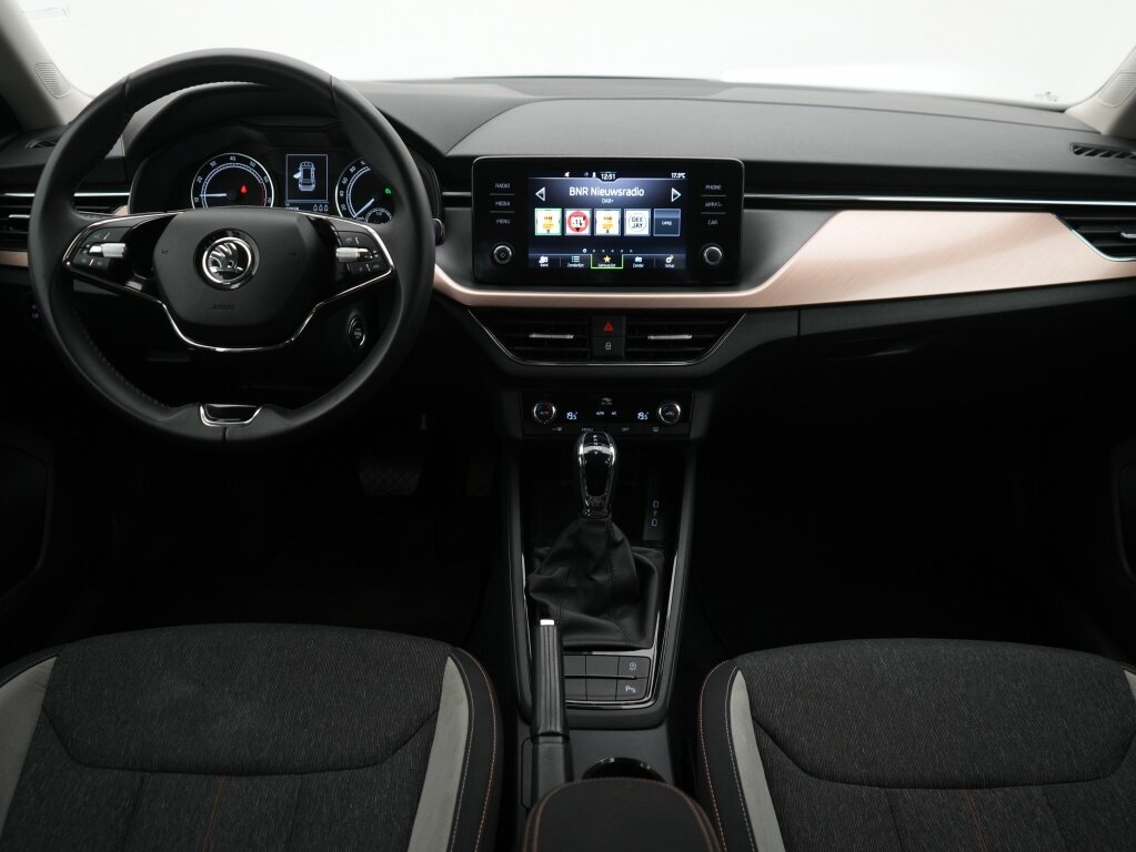 Škoda Kamiq 1.5 TSI DSG 150PK Style | Camera | Carplay navigatie | Cruise co - Afbeelding 3