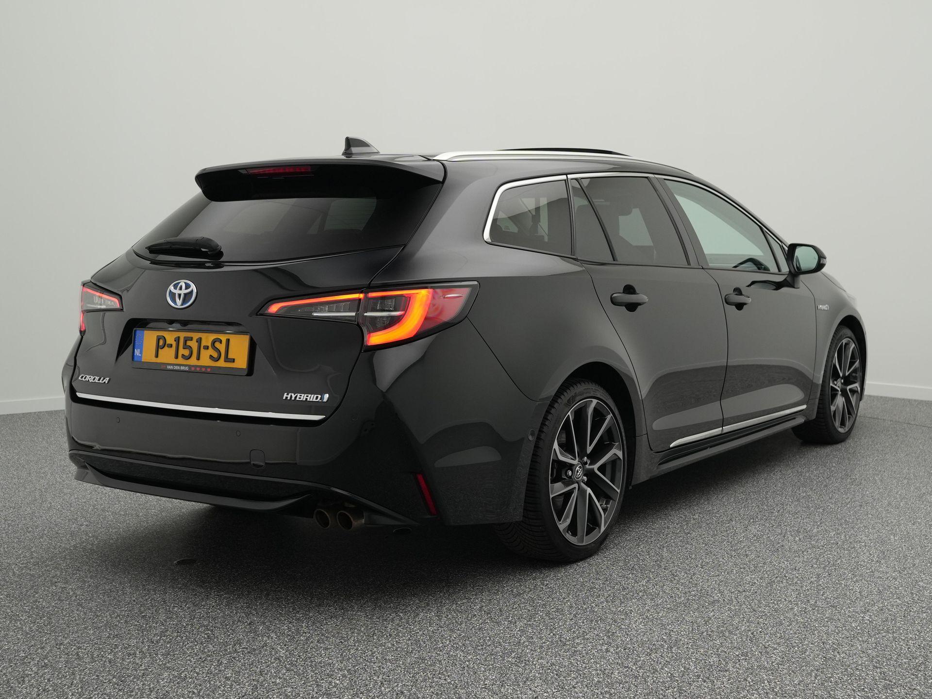 Toyota Corolla Touring Sports 2.0 184 PK Hybrid Premium - Afbeelding 3
