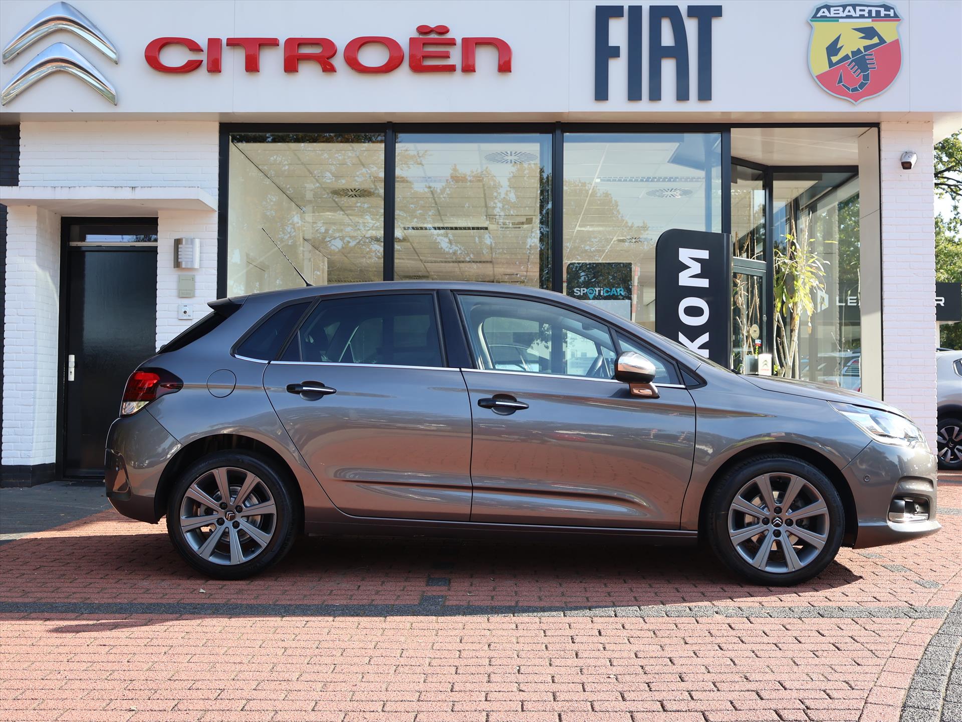 Citroën C4 PureTech S&S 130PK EAT6 Automaat Feel Collection, Rijklaarprijs | Navigatie | Trekhaak | Parkeersensoren - Afbeelding 3