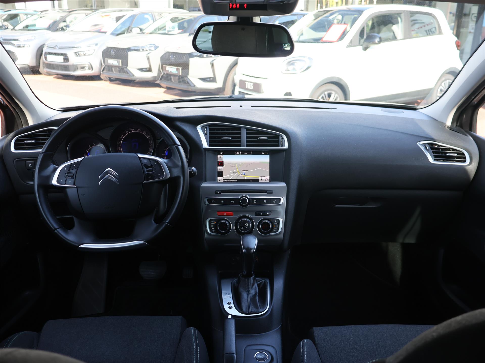 Citroën C4 PureTech S&S 130PK EAT6 Automaat Feel Collection, Rijklaarprijs | Navigatie | Trekhaak | Parkeersensoren - Afbeelding 5