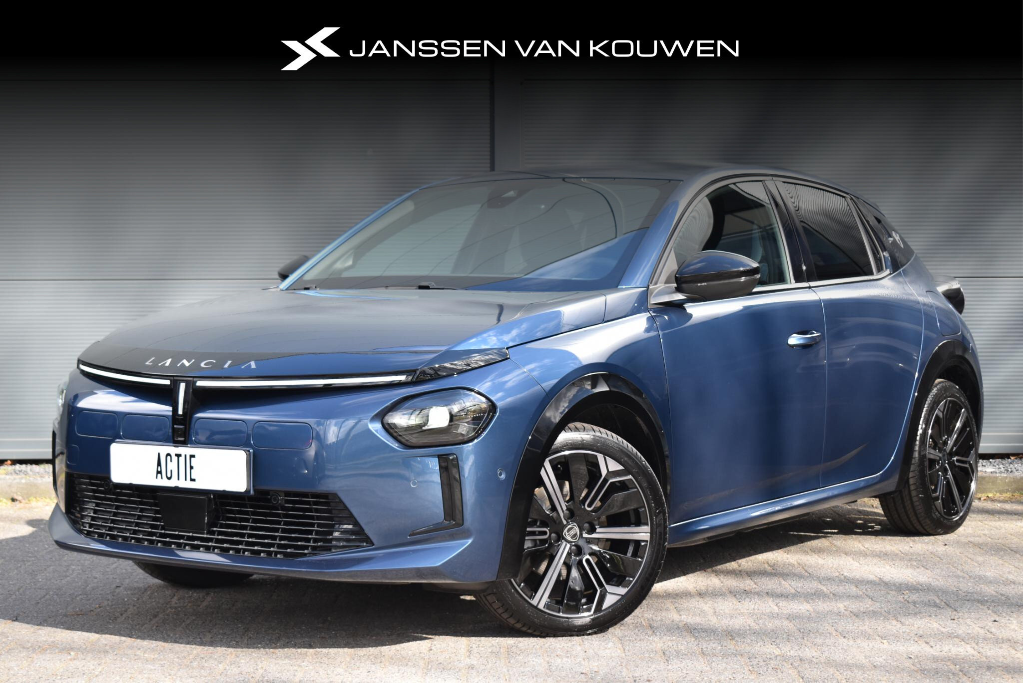 Lancia Ypsilon Edizione Cassina Limitata 51 kWh