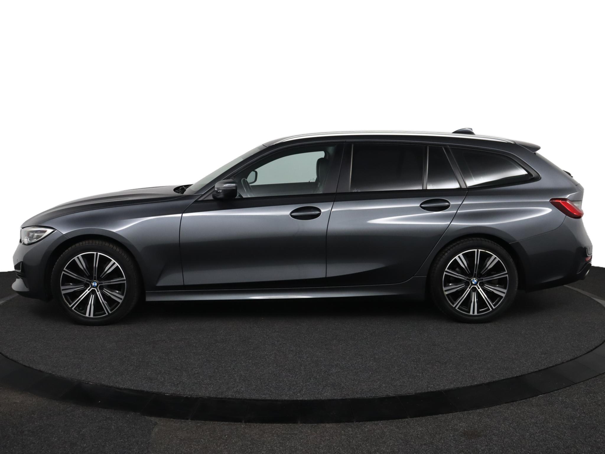 BMW 3 Serie Touring 320i High Executive - Afbeelding 3