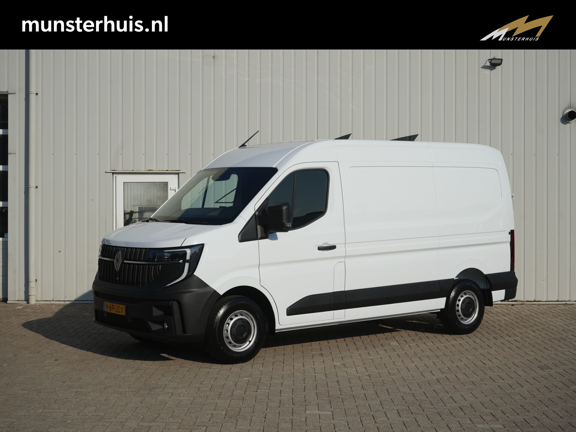 Renault Master T35 2.0 dCi 130 L2H2 Advance *NIEUW!* - Incl. Volledige betimmering & Trekhaak!