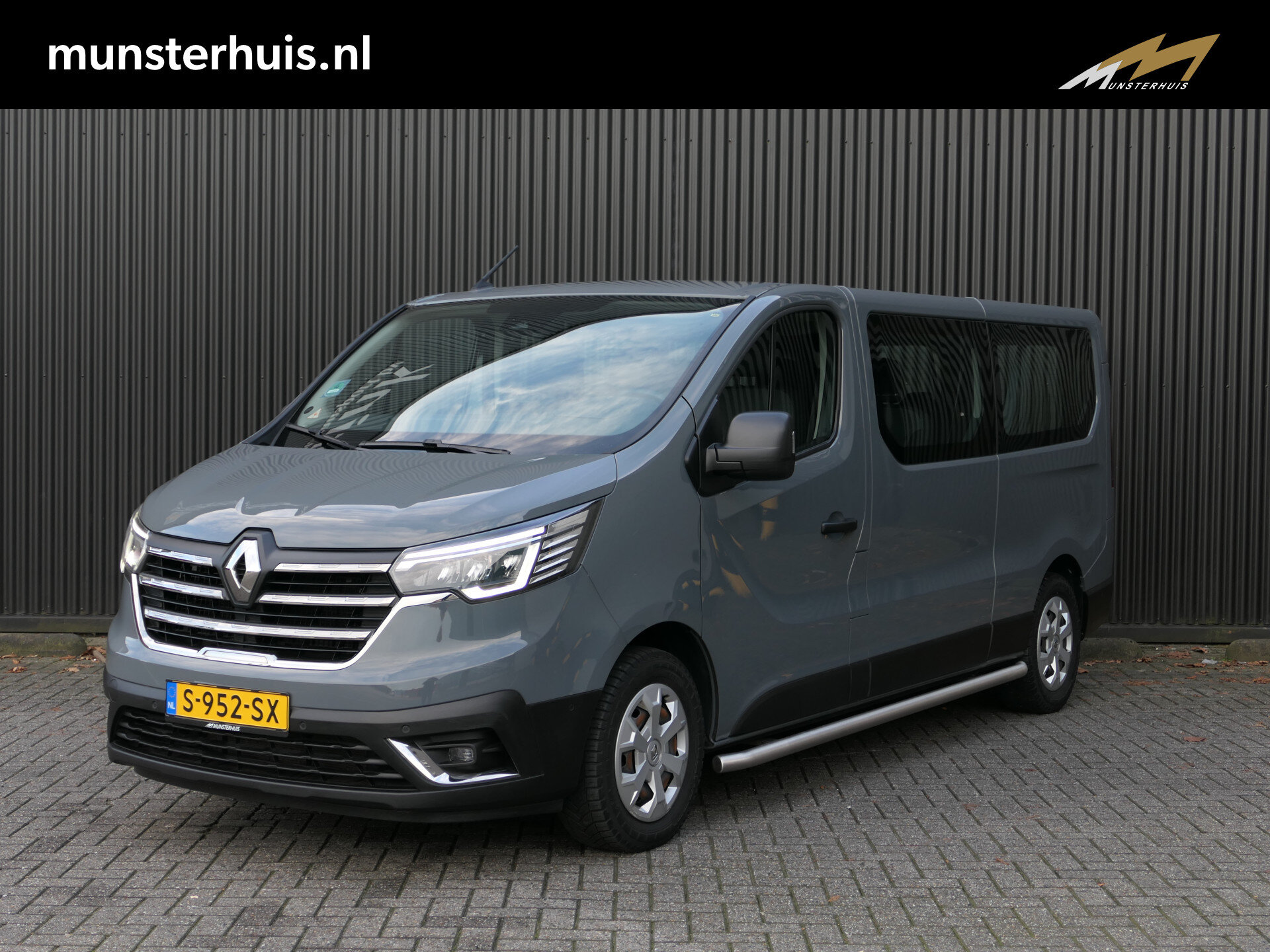 Renault Trafic Passenger 9 persoons!