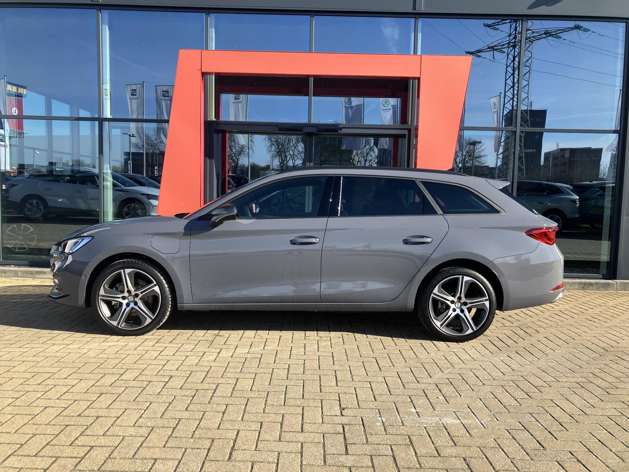 SEAT Leon Sportstourer FR PHEV First Edition 1.5 TSI eHybrid 150kW / 204p - Afbeelding 4