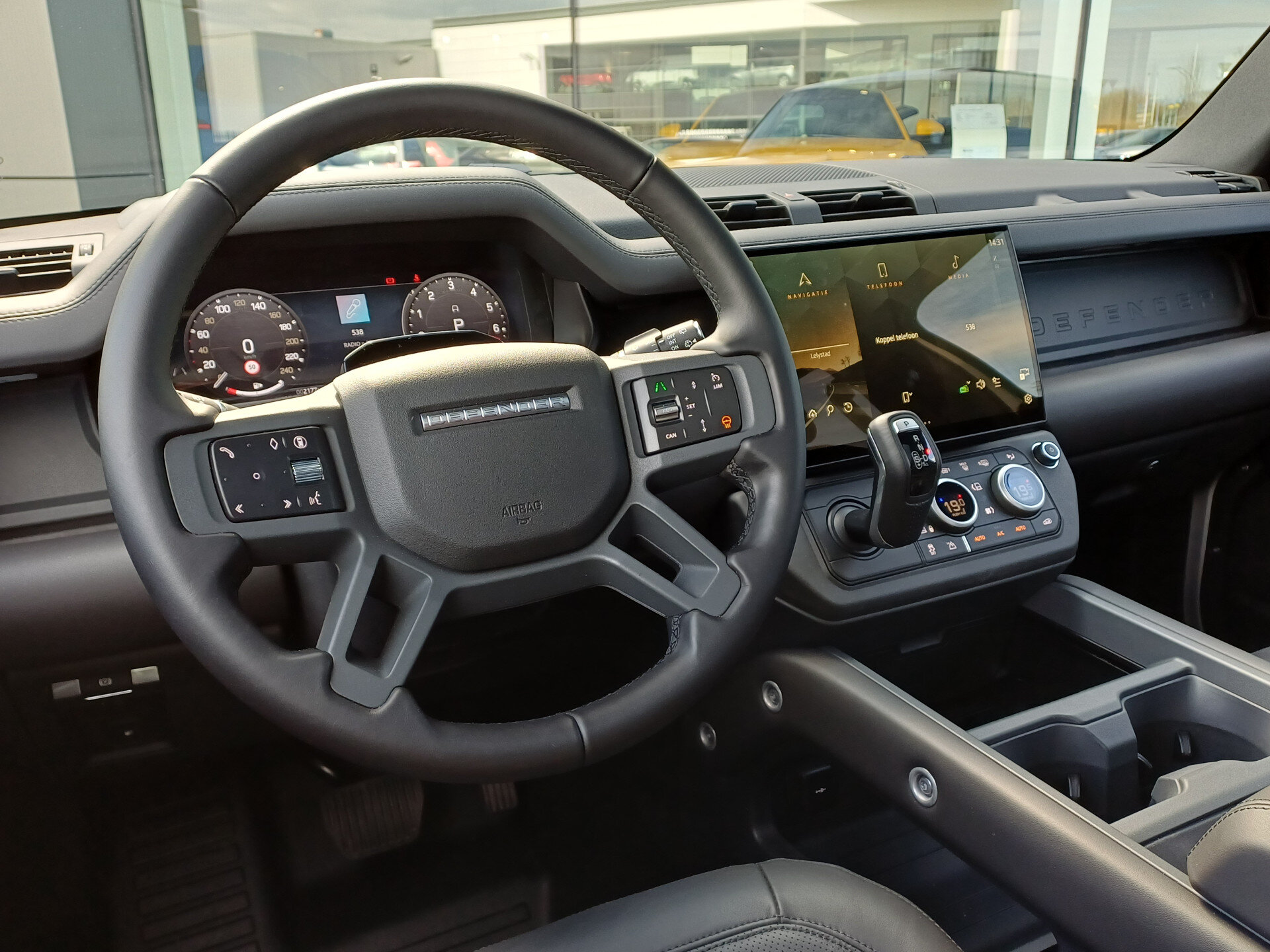 Land Rover Defender 110 2.0 P300e 110 Dynamic Edition - Afbeelding 2