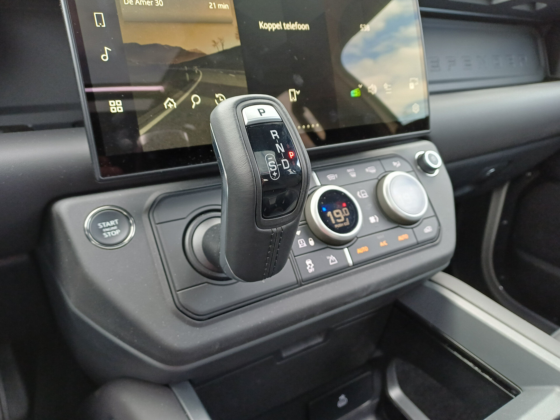 Land Rover Defender 110 2.0 P300e 110 Dynamic Edition - Afbeelding 3