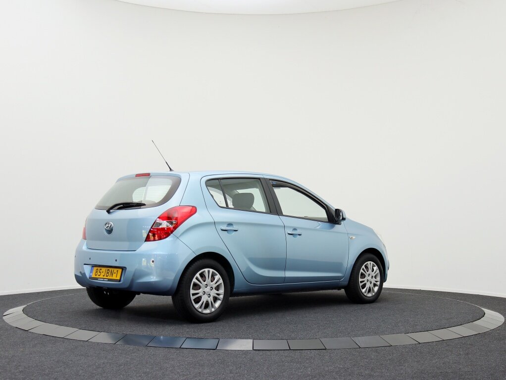 Hyundai i20 1.4i Dynamic AUTOMAAT | Trekhaak - Afbeelding 2