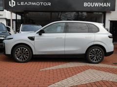 Leapmotor B10 EV 67,1 kWh 218PK Design ProMax, Rijklaarprijs | NIEUW | Panoramadak | Navigatie | Camera | Adaptieve Cruise Control - Afbeelding 3