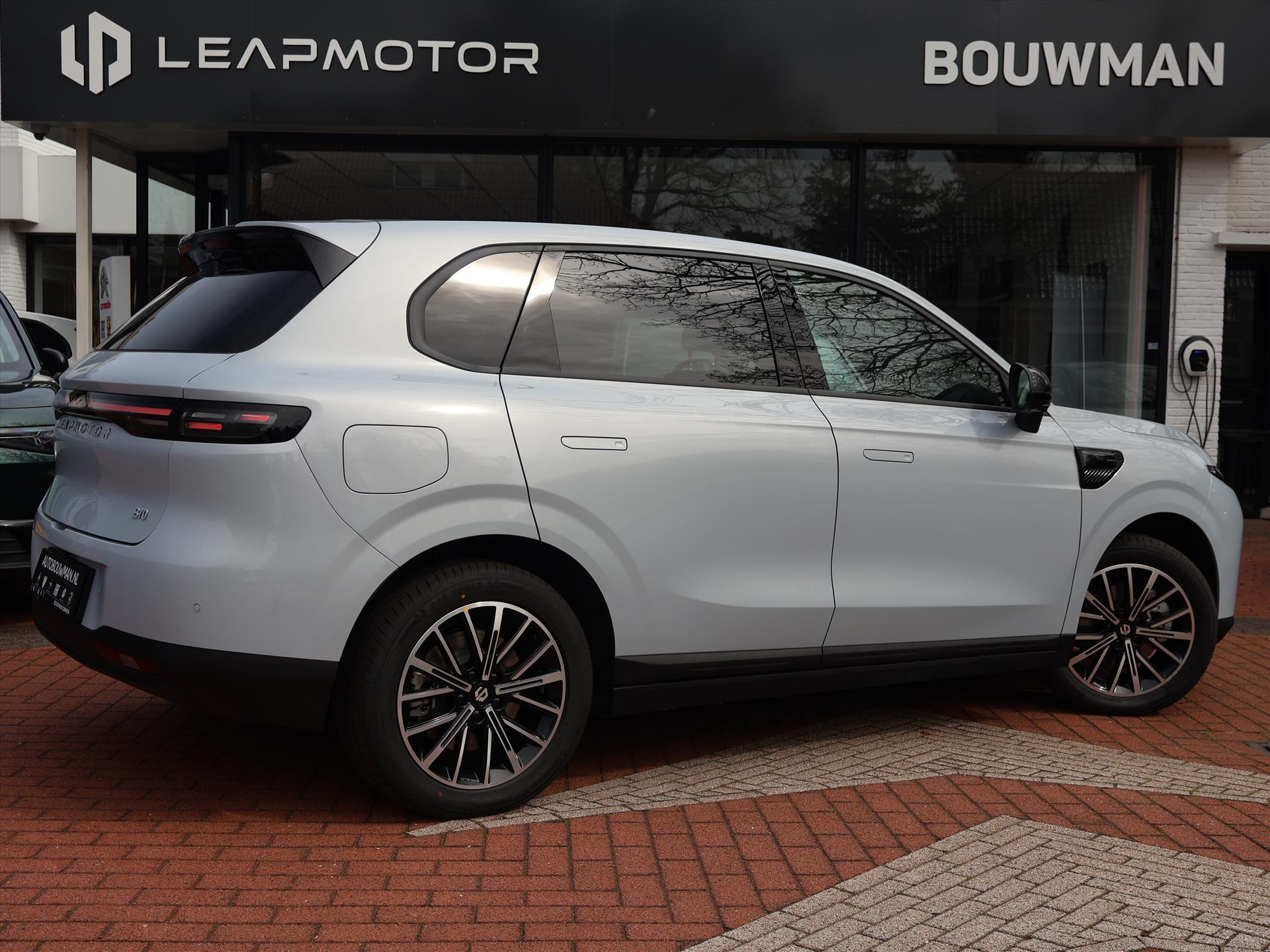 Leapmotor B10 EV 67,1 kWh 218PK Design ProMax, Rijklaarprijs | NIEUW | Panoramadak | Navigatie | Camera | Adaptieve Cruise Control - Afbeelding 5