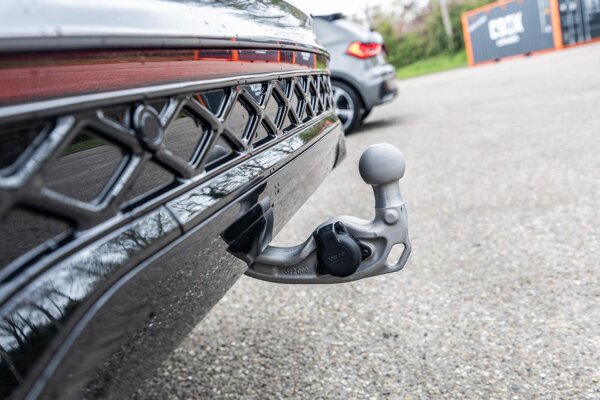 trekhaak elektrisch uitklapbaar