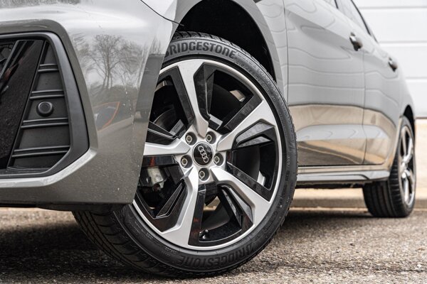 lichtmetalen velgen 7-spaaks 17"