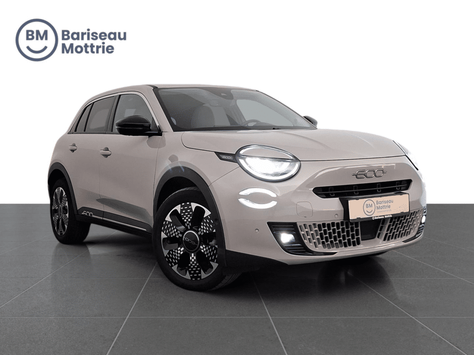 Fiat 600 LA PRIMA HYBRID AUTOMAAT *LEDER*DAB*GPS*CARPLAY*CAMERA SENSOREN*ZETELVERWARMING* - Afbeelding 1