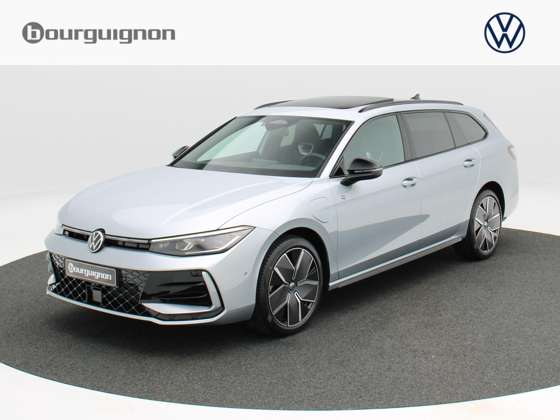 Volkswagen Passat R-Line Edition 1.5 eHybrid 204 PK