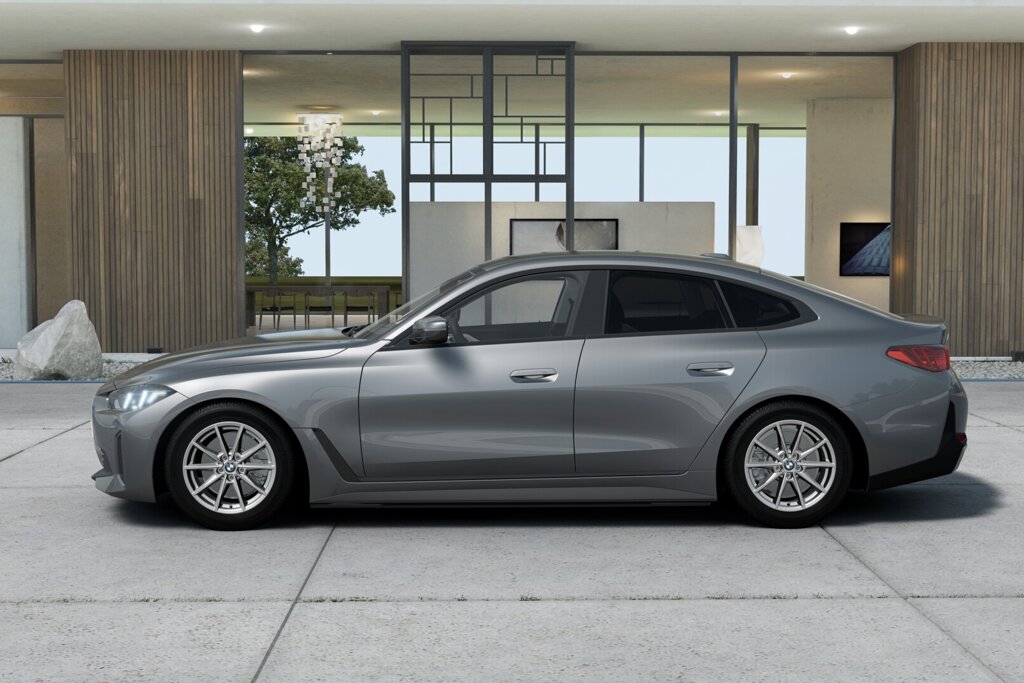 BMW i4 5