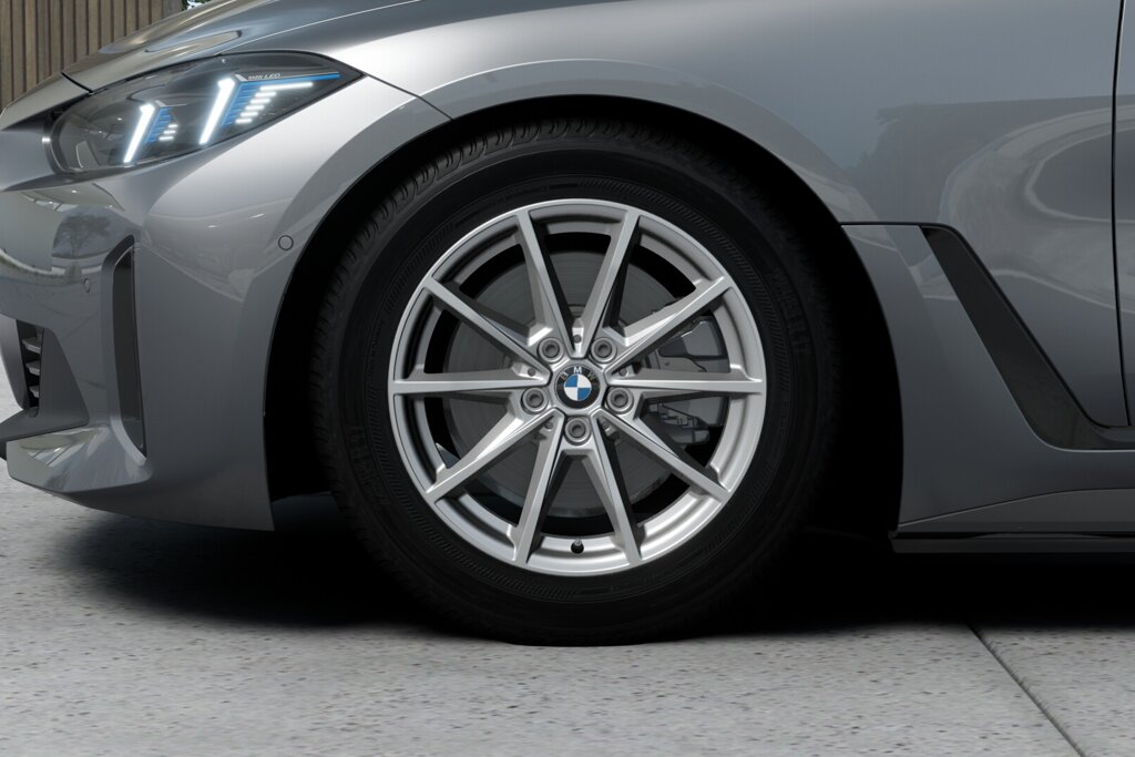 BMW i4 6