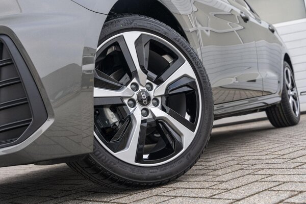 lichtmetalen velgen 7-spaaks 17" lichtmetalen velgen 7-spaaks 17"