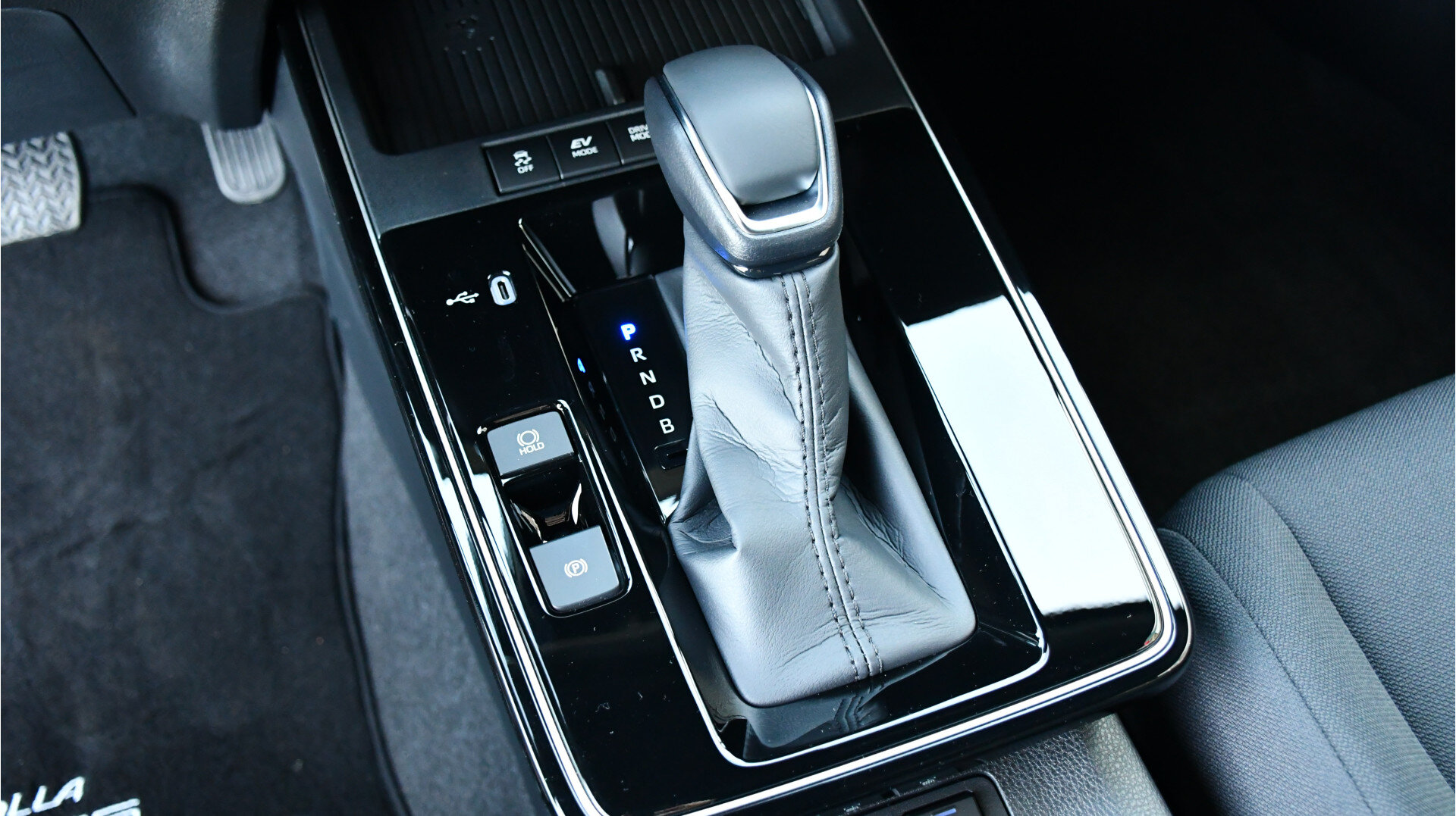 Toyota Corolla Cross Hybrid 140 Dynamic Automaat 140pk - Afbeelding 4