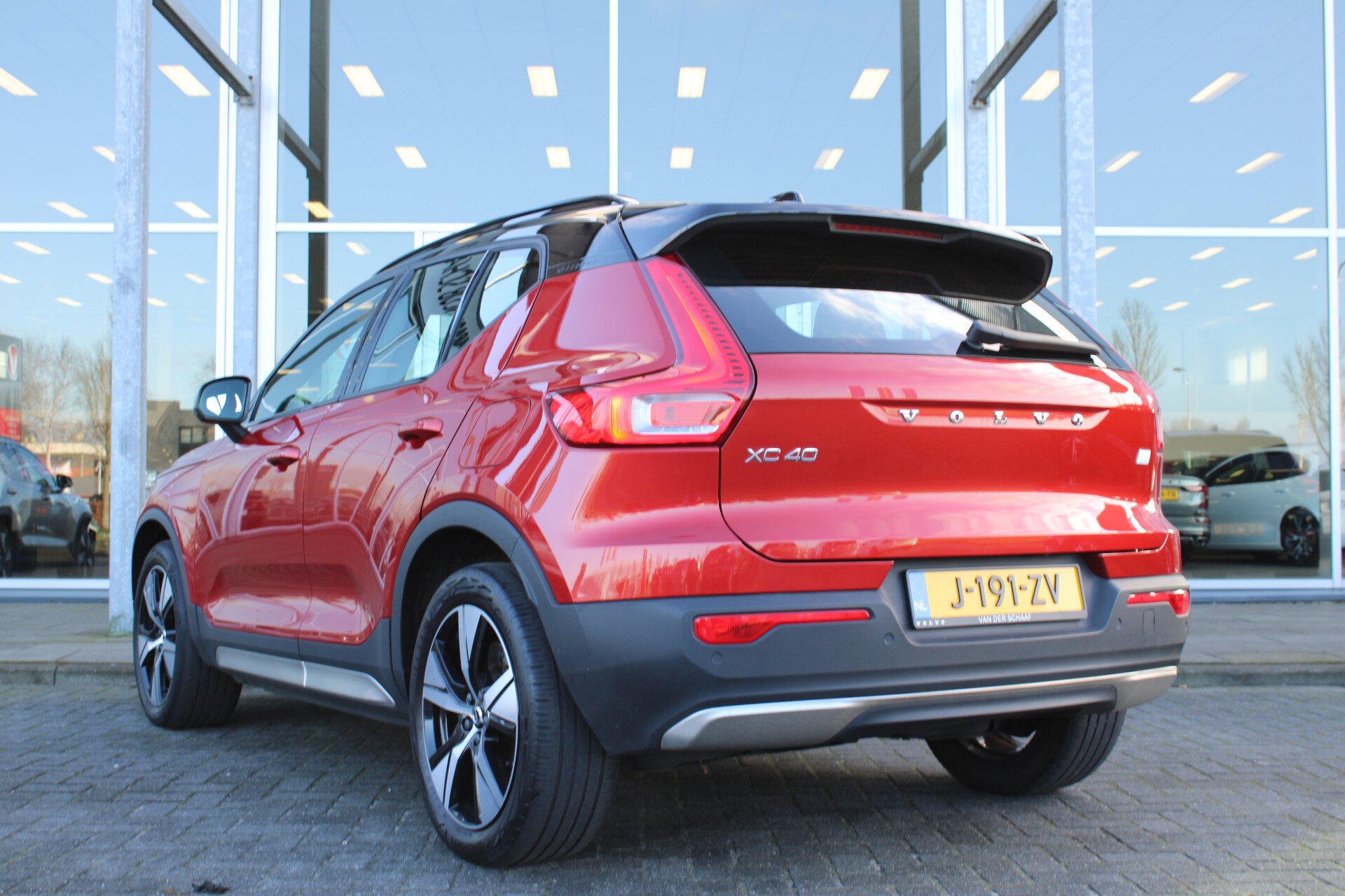 Volvo XC40 Recharge P8 AWD R-Design - Afbeelding 3