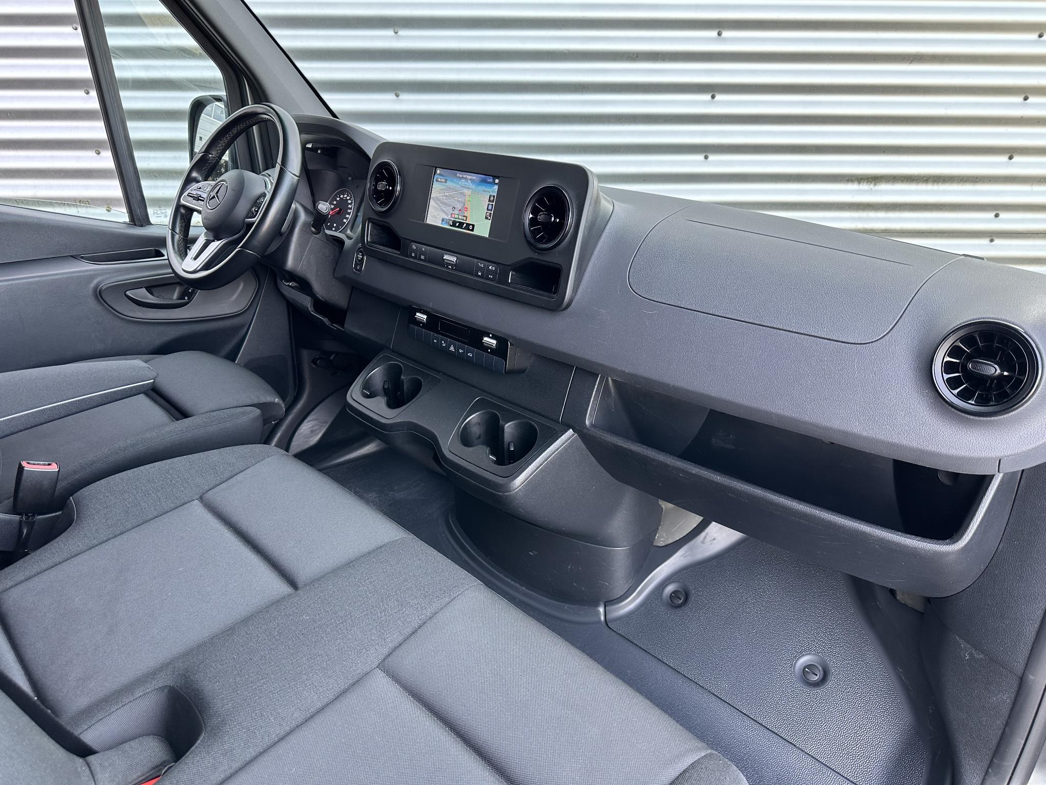 Mercedes-Benz Sprinter 214 CDI L2H2 Automaat Airco Navigatie - Afbeelding 2