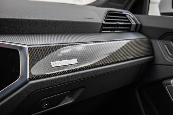 carbonafwerking interieur