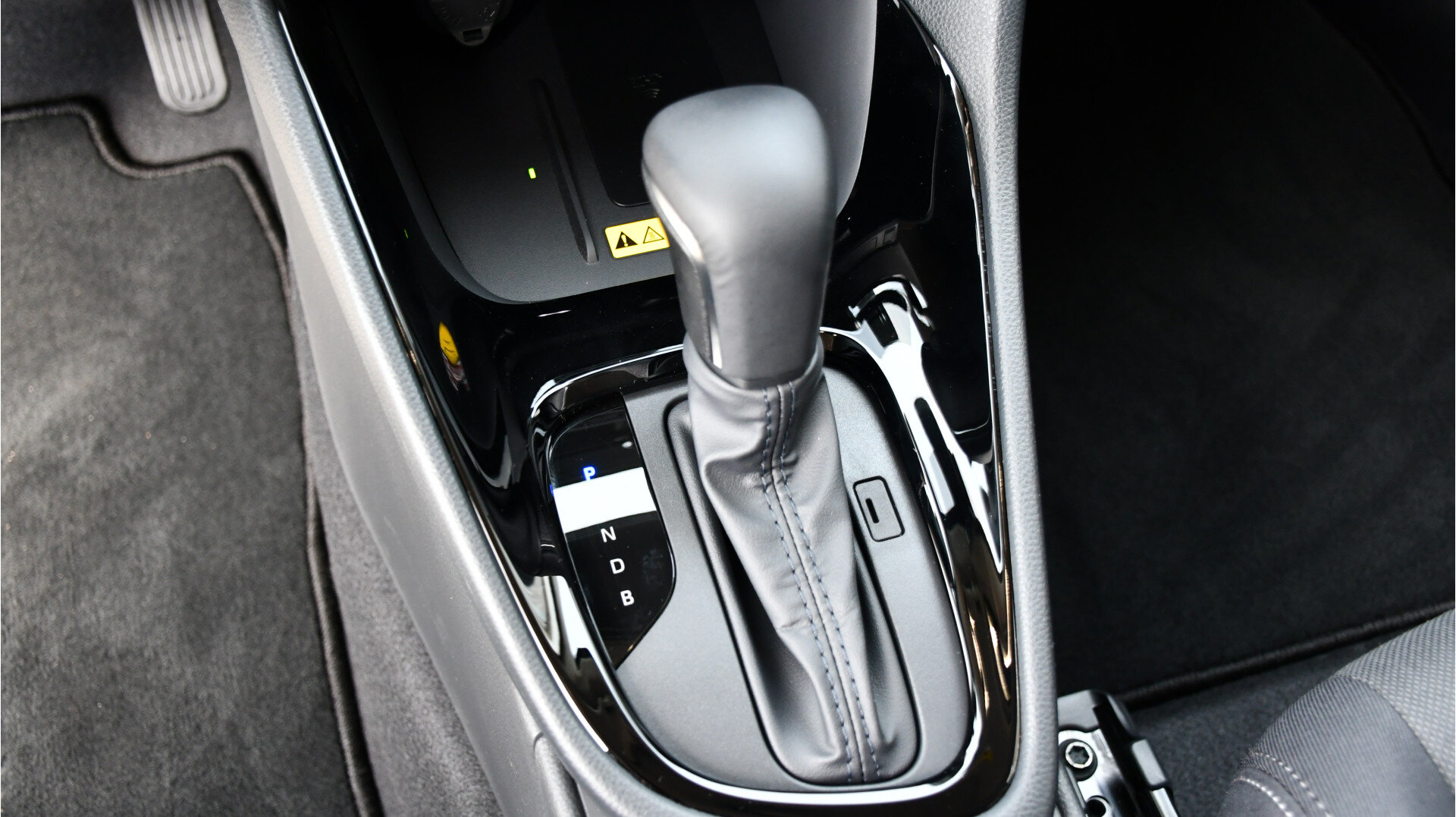 Toyota Yaris 1.5 Hybrid 115 Dynamic Automaat 116pk - Afbeelding 4