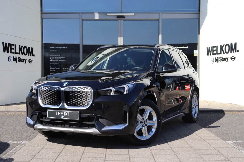 BMW iX1 1