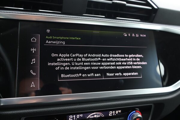 Apple Carplay/Android Auto Apple Carplay/Android Auto