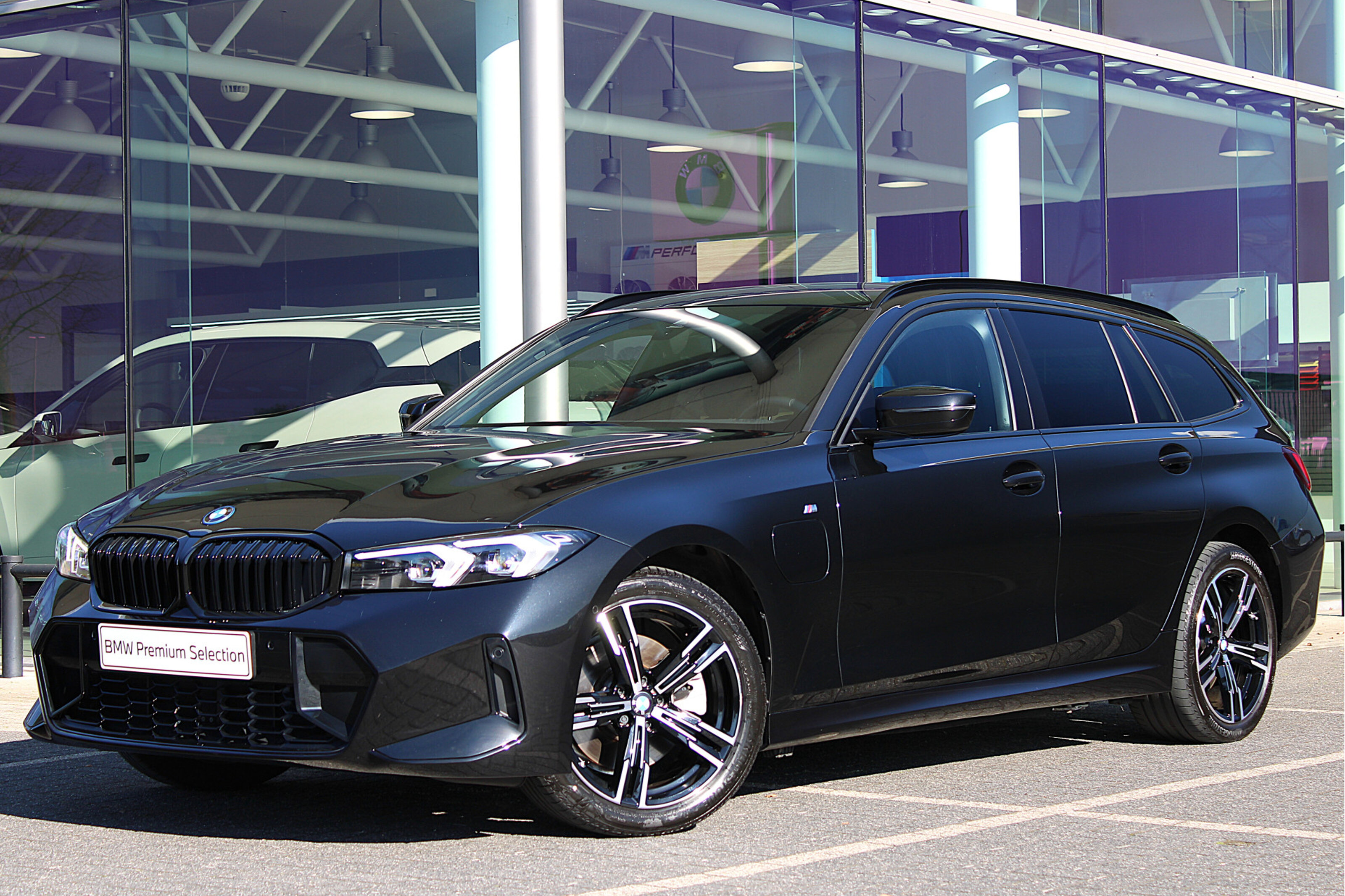 BMW 3 Serie Touring 330e M Sport Automaat