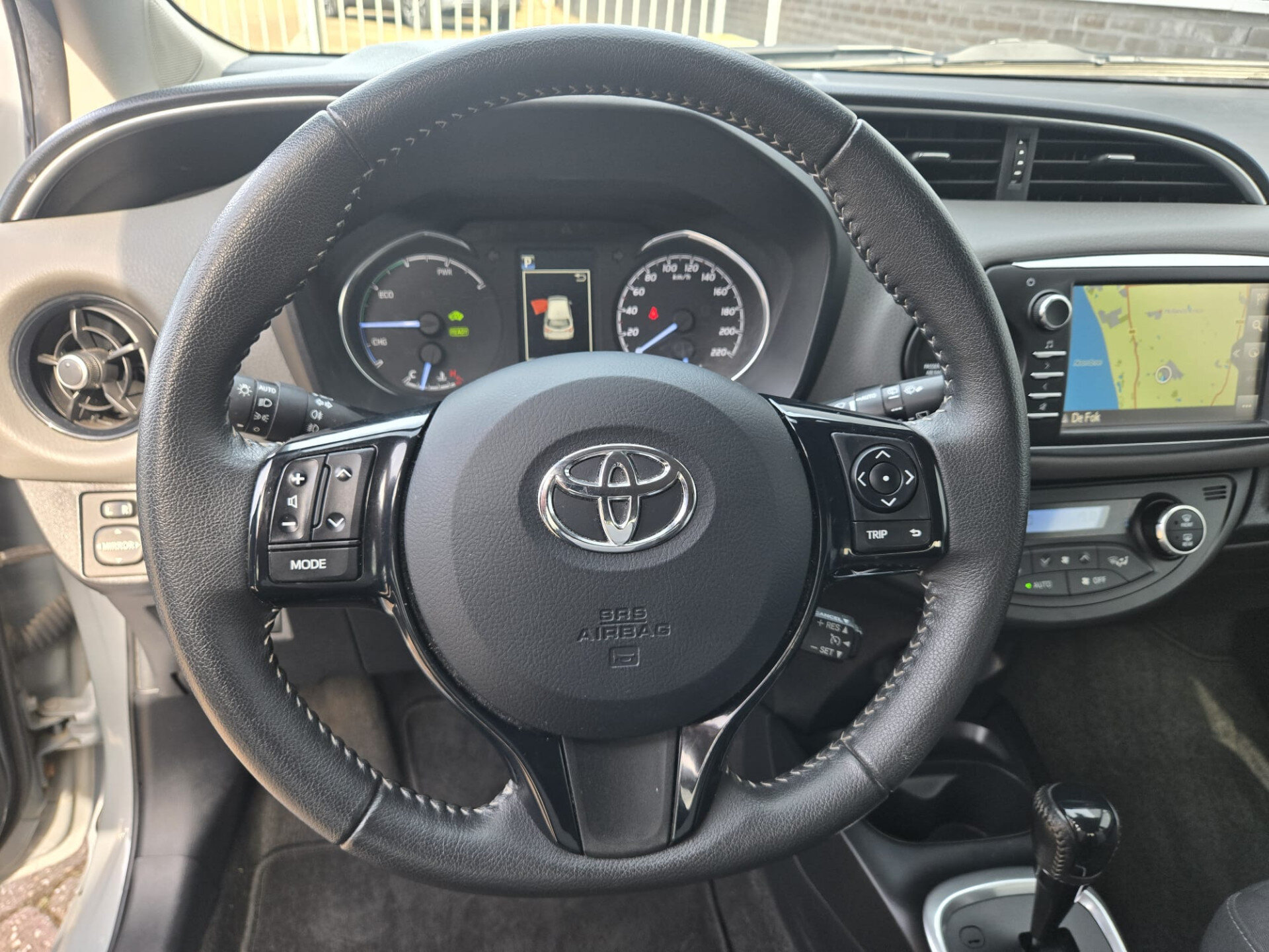 Toyota Yaris 1.5 Hybrid Dynamic, afneembare trekhaak - Afbeelding 3