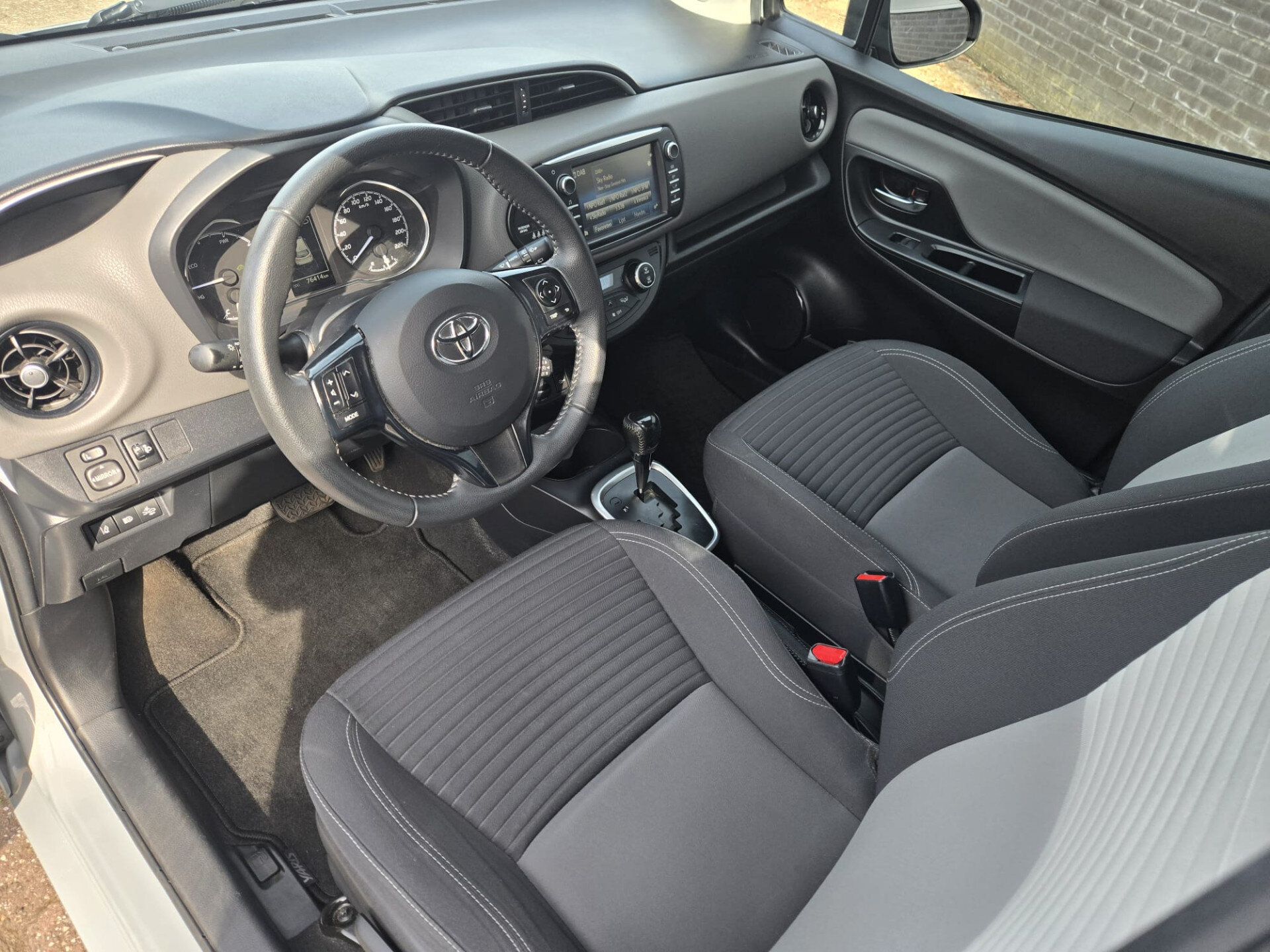 Toyota Yaris 1.5 Hybrid Dynamic, afneembare trekhaak - Afbeelding 4