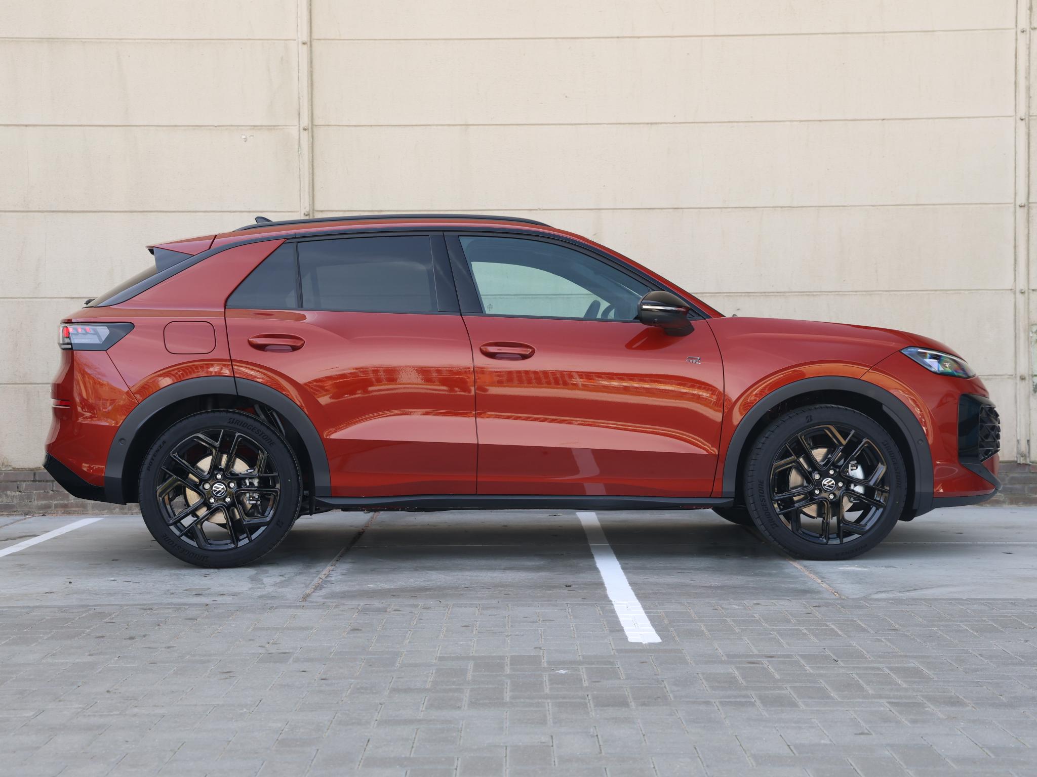 Volkswagen T-Roc R-Line First Edition 1.5 eTSI 150 PK - Afbeelding 2