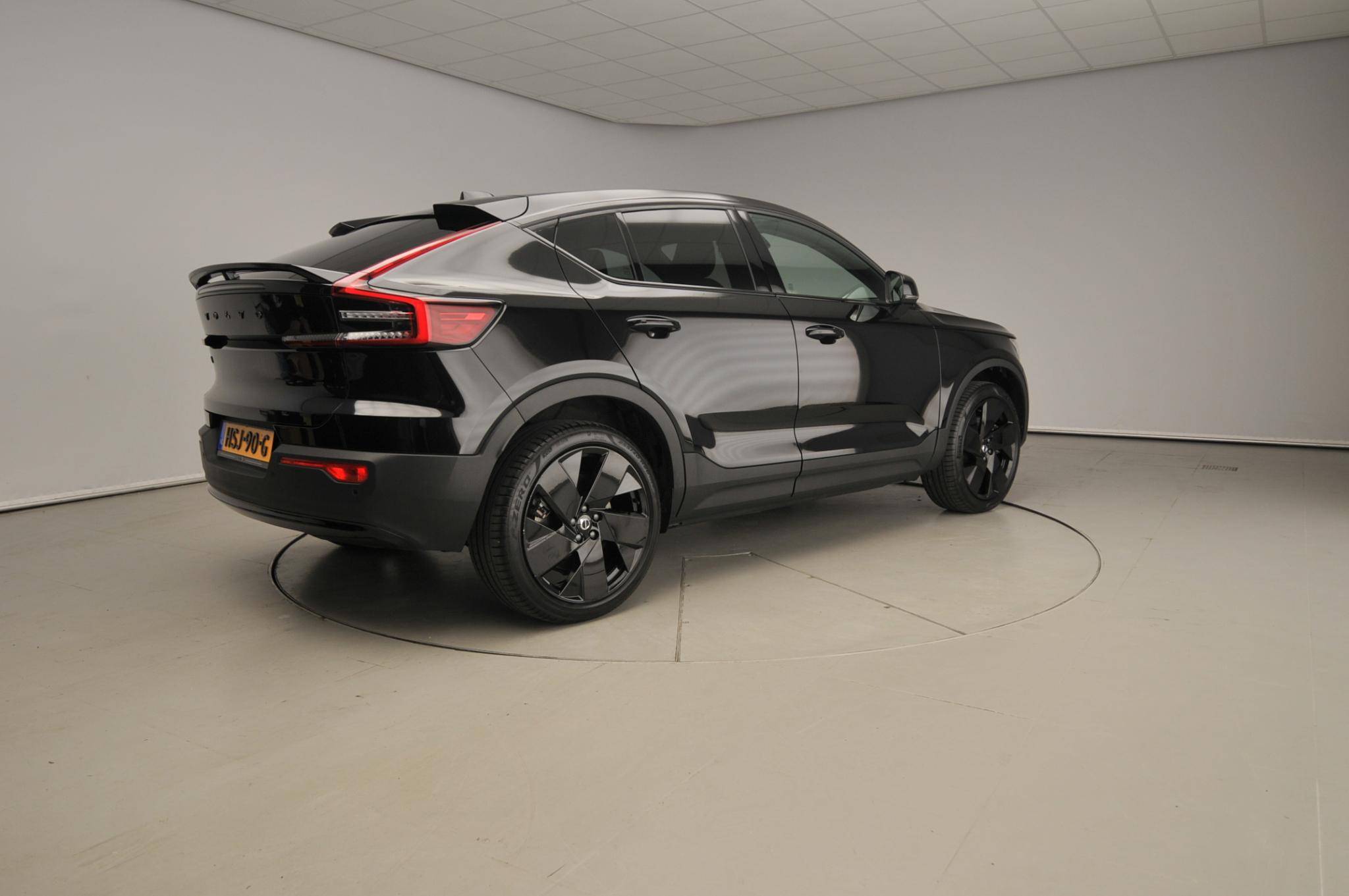 Volvo EC40 Single Motor Plus Black Edition 70 kWh - Afbeelding 2