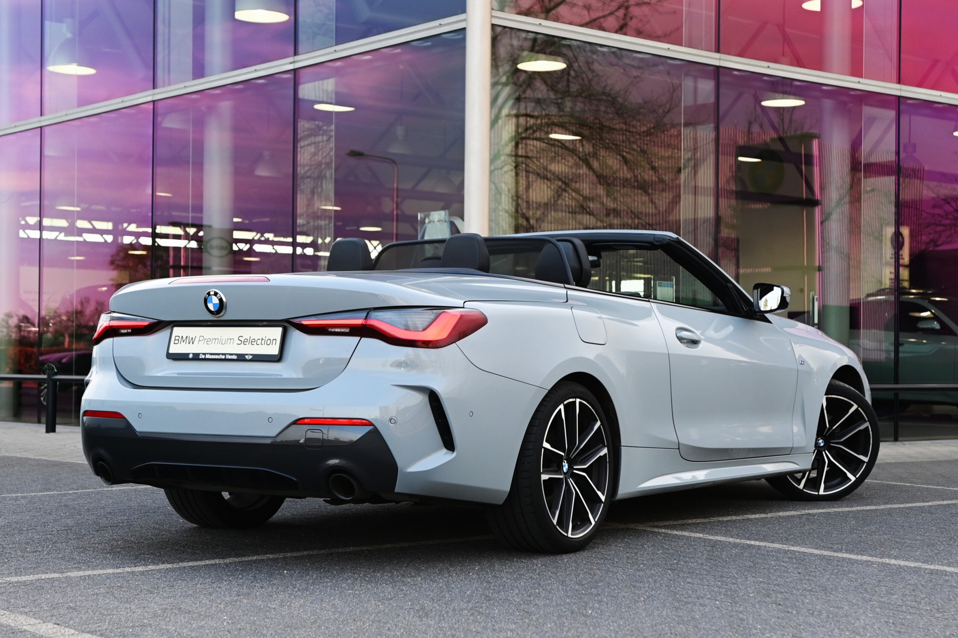 BMW 4 Serie Cabrio 420i High Executive M Sport Automaat