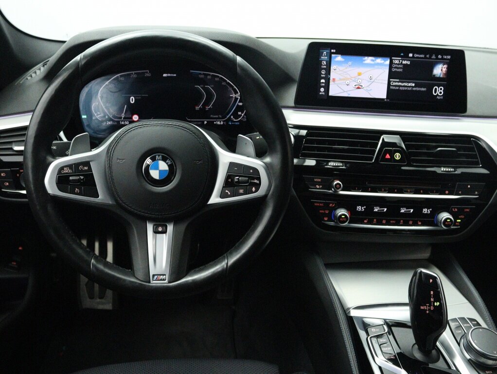 BMW 5 Serie 530e iPerformance High Executive | Navigatie | Stuurwielverwarmi - Afbeelding 3