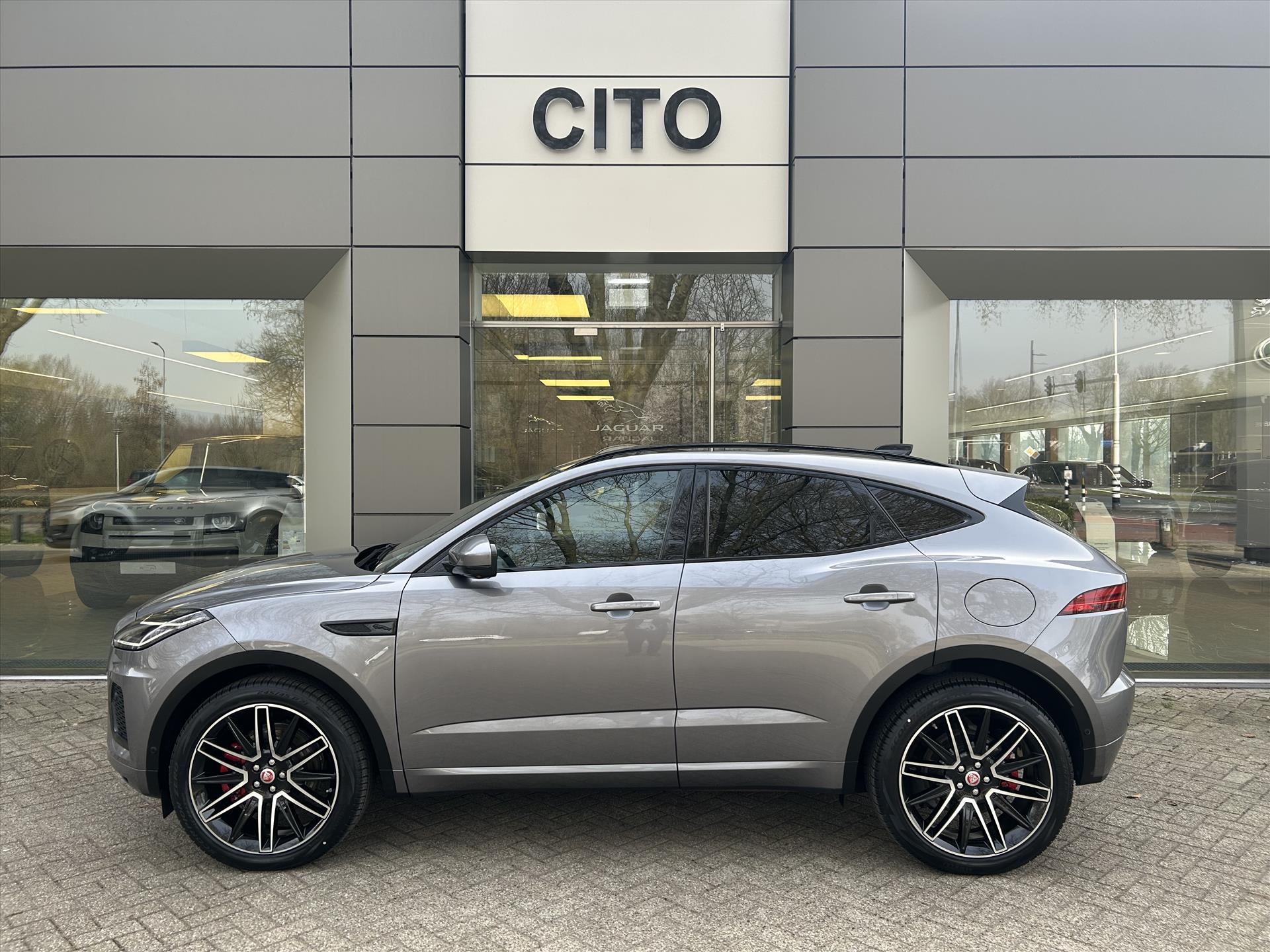 Jaguar E-PACE P300e PHEV AWD R-Dynamic HSE - Afbeelding 2
