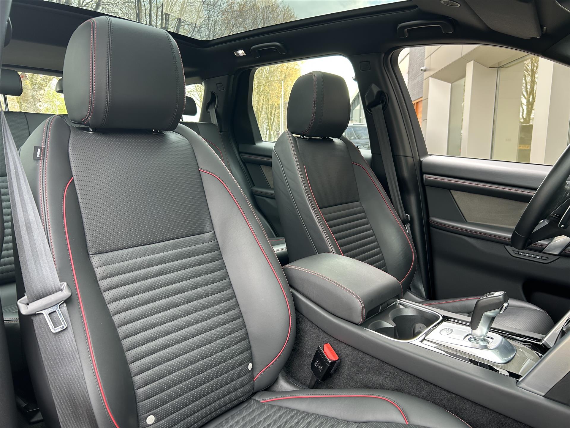 Land Rover Discovery Sport P300e AWD AUT R-Dynamic HSE - Afbeelding 4