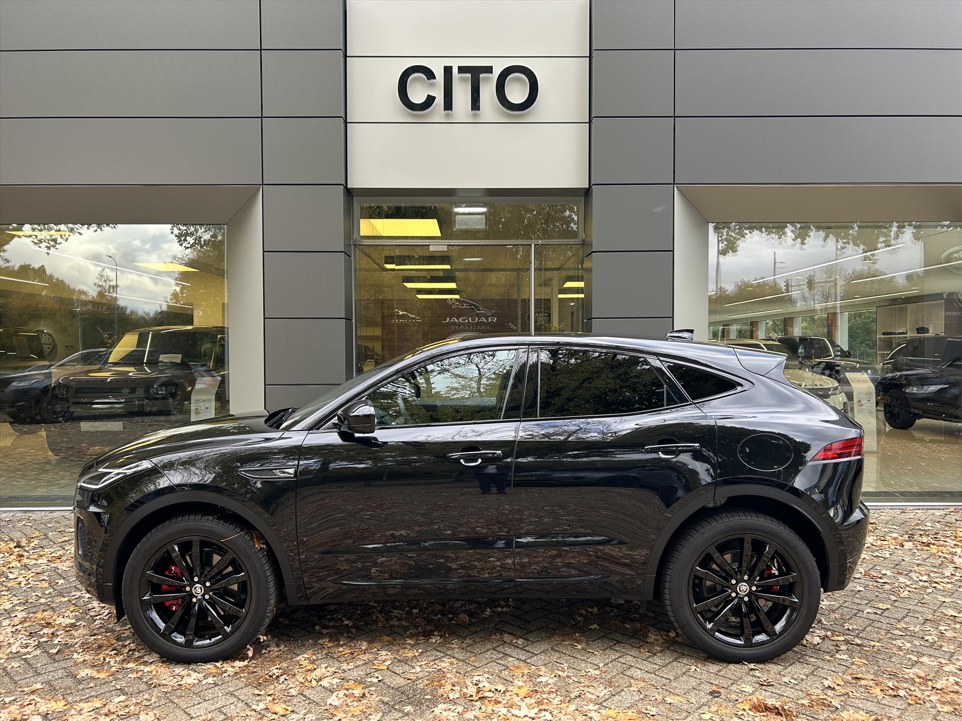 Jaguar E-PACE P300e PHEV AWD R-Dynamic SE - Afbeelding 2