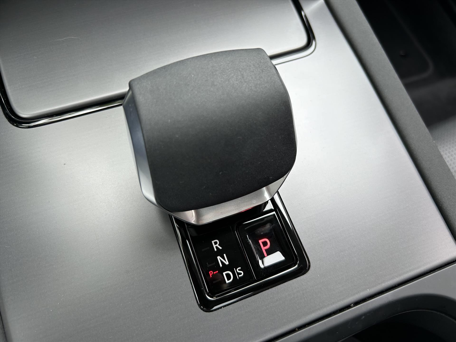 Land Rover Discovery Sport - foto 9