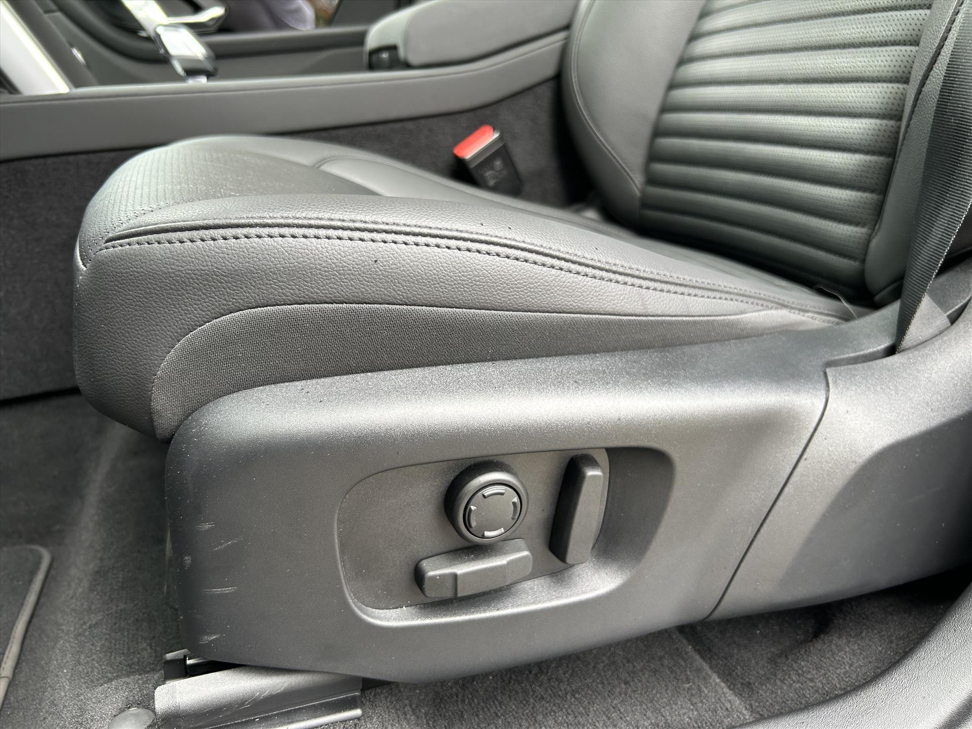 Land Rover Discovery Sport - foto 12