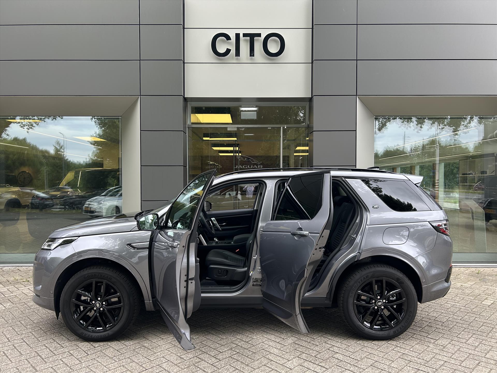 Land Rover Discovery Sport - foto 32