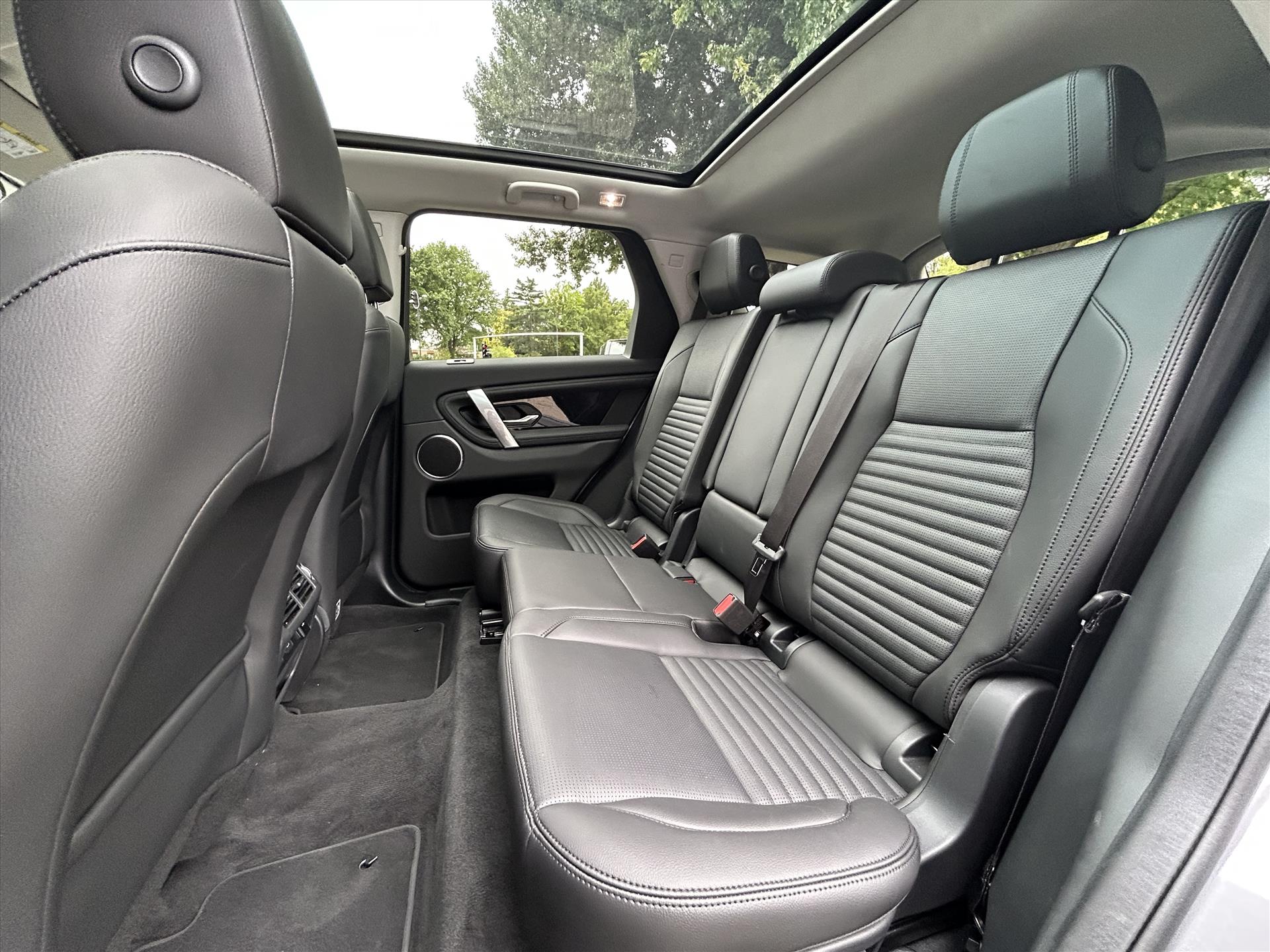 Land Rover Discovery Sport - foto 39