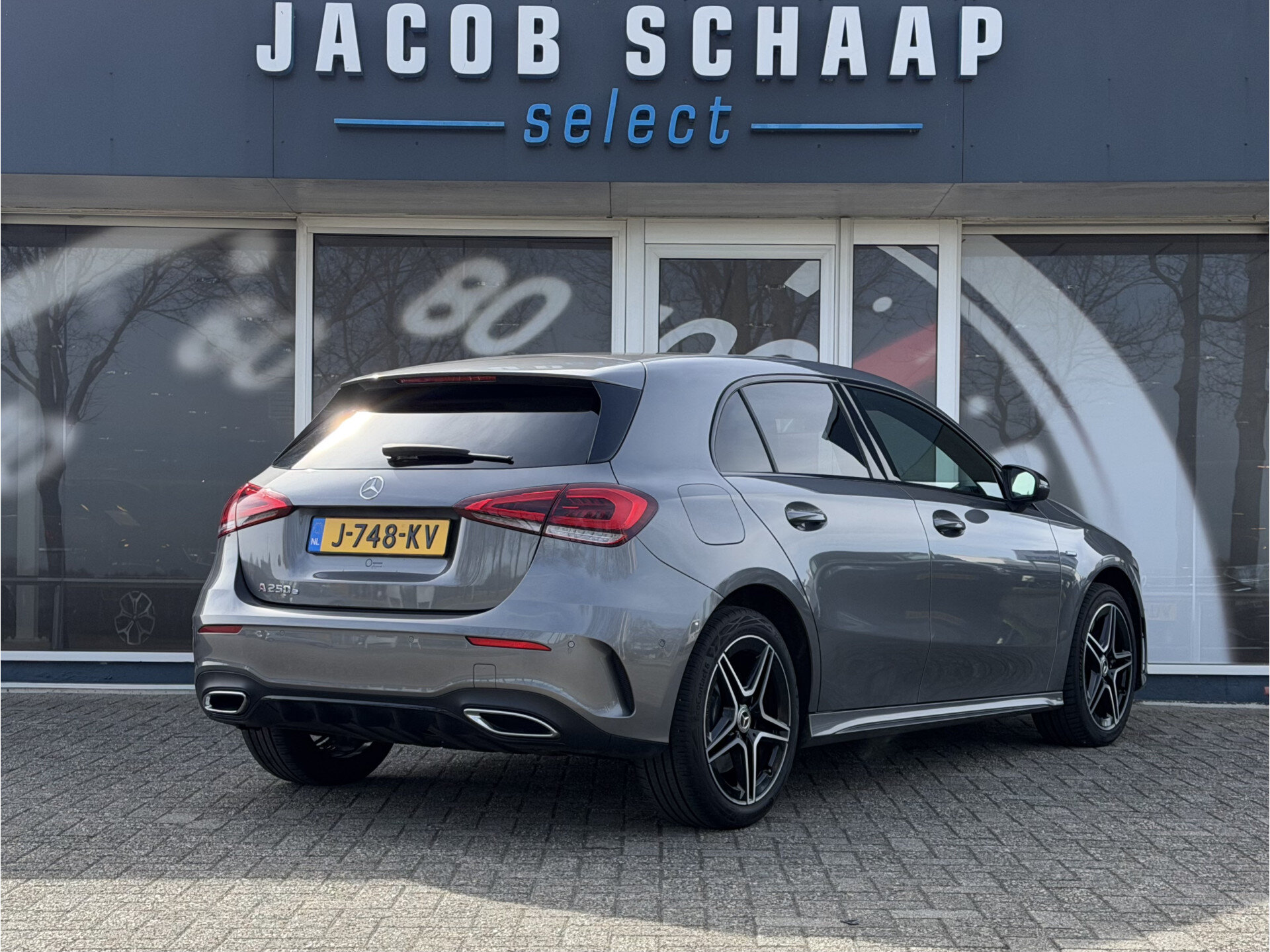 Mercedes-Benz A-Klasse 250 e Business Solution AMG - Afbeelding 3