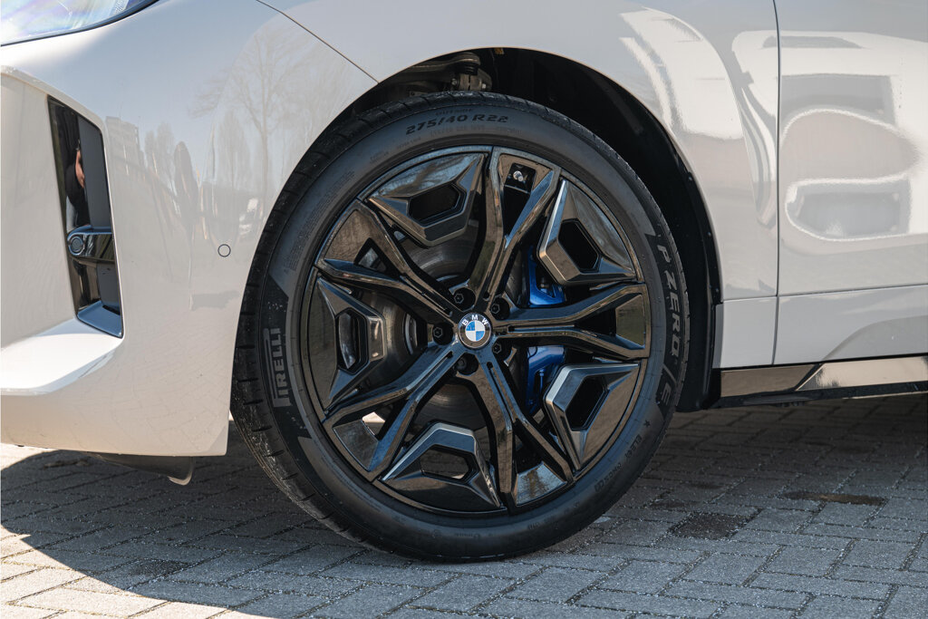 BMW iX 10