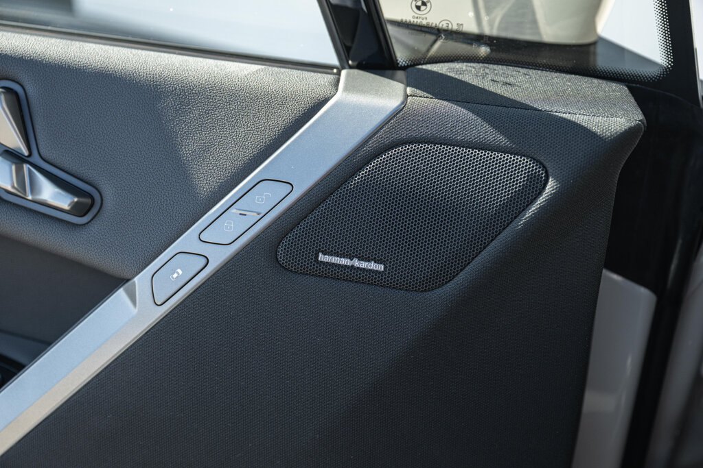 BMW iX 21