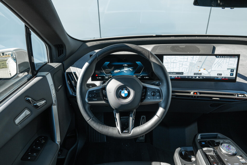 BMW iX 36