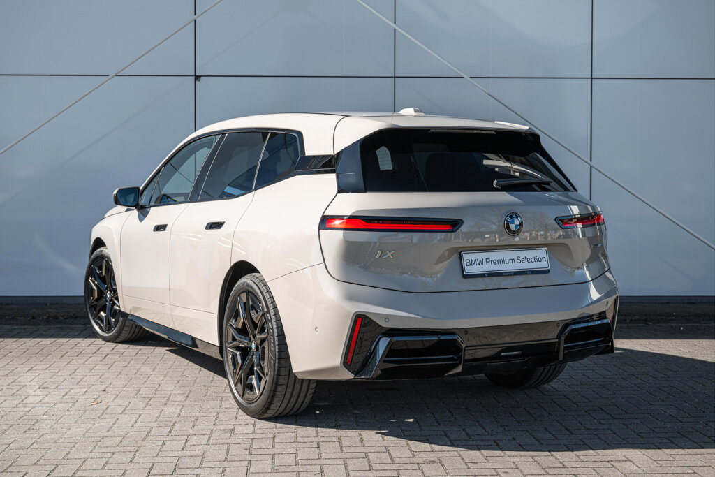 BMW iX 40